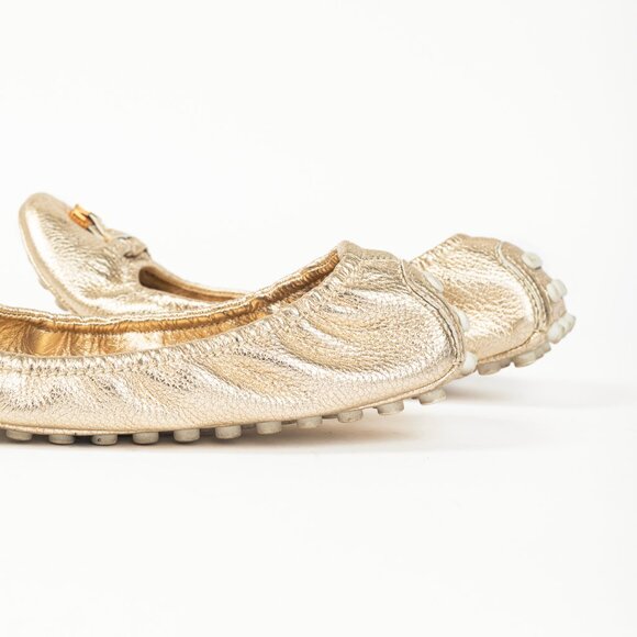 Louis Vuitton Lemon Metallic Gold Pebbled Leather Bow Scrunch Flats - Picture 9 of 11